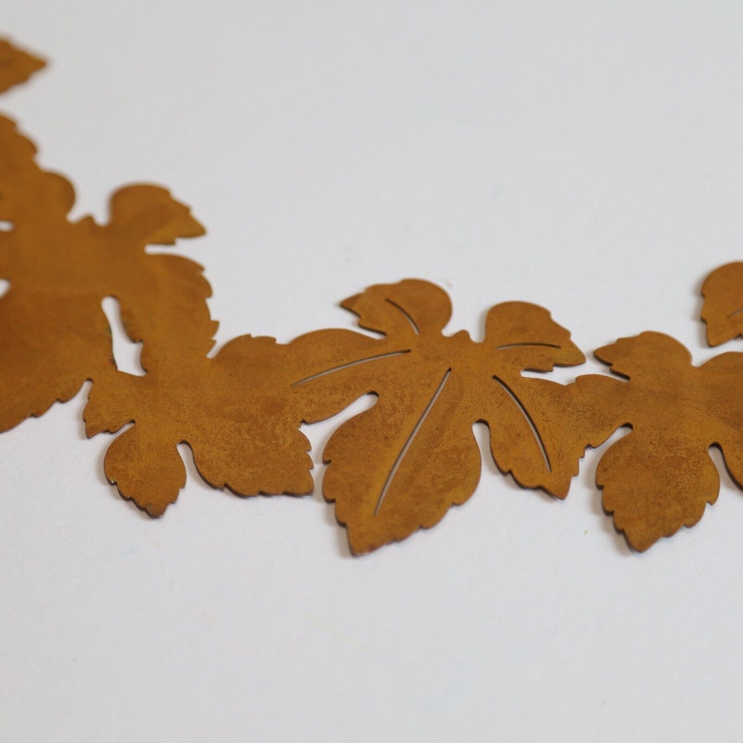 30cm Aged Metal Leaf Orange Wreath Autumn Halloween Home Wall Garden Decor Gift