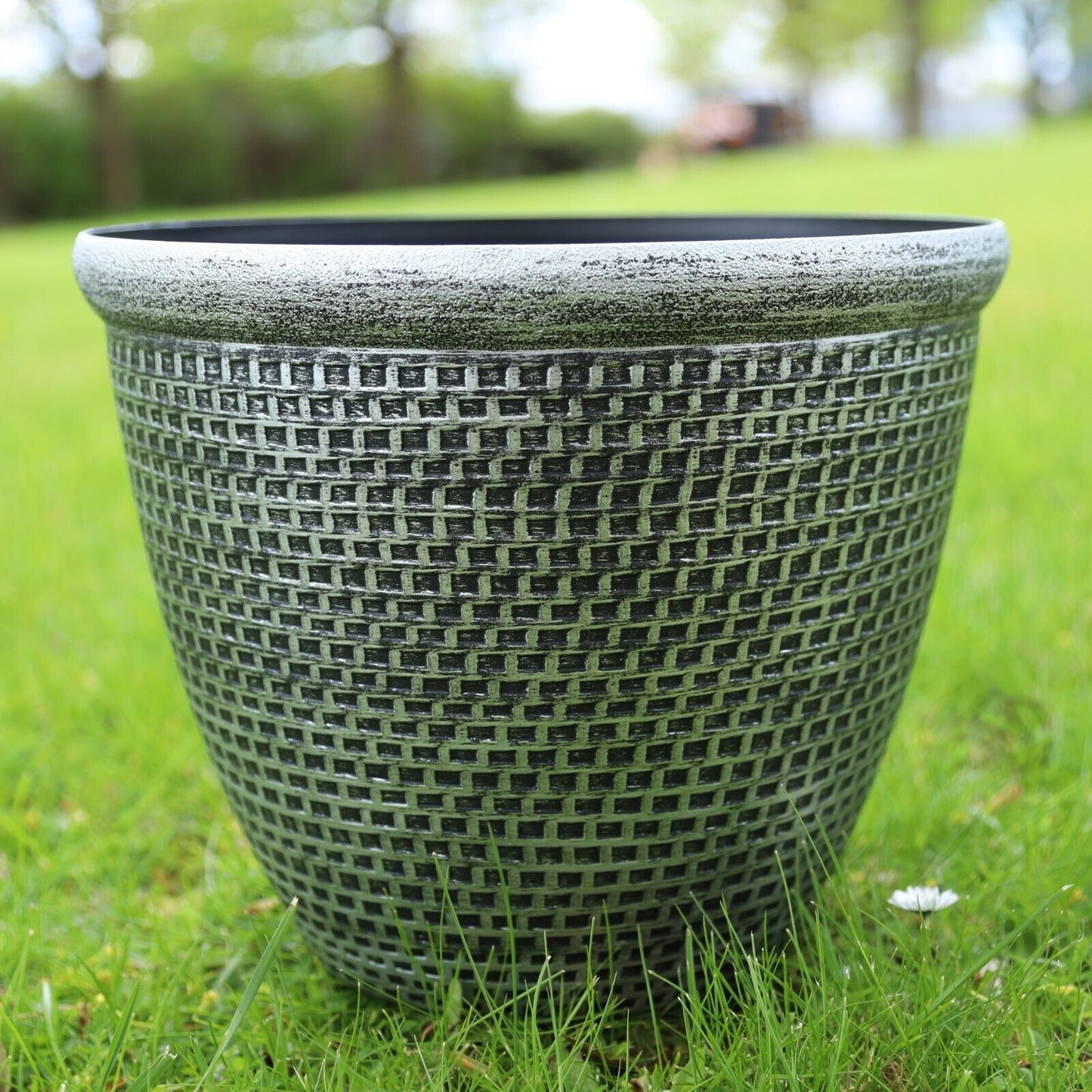 30cm Silver Plastic Round Cromarty Planter Antique Plant Flowers Pot Cover