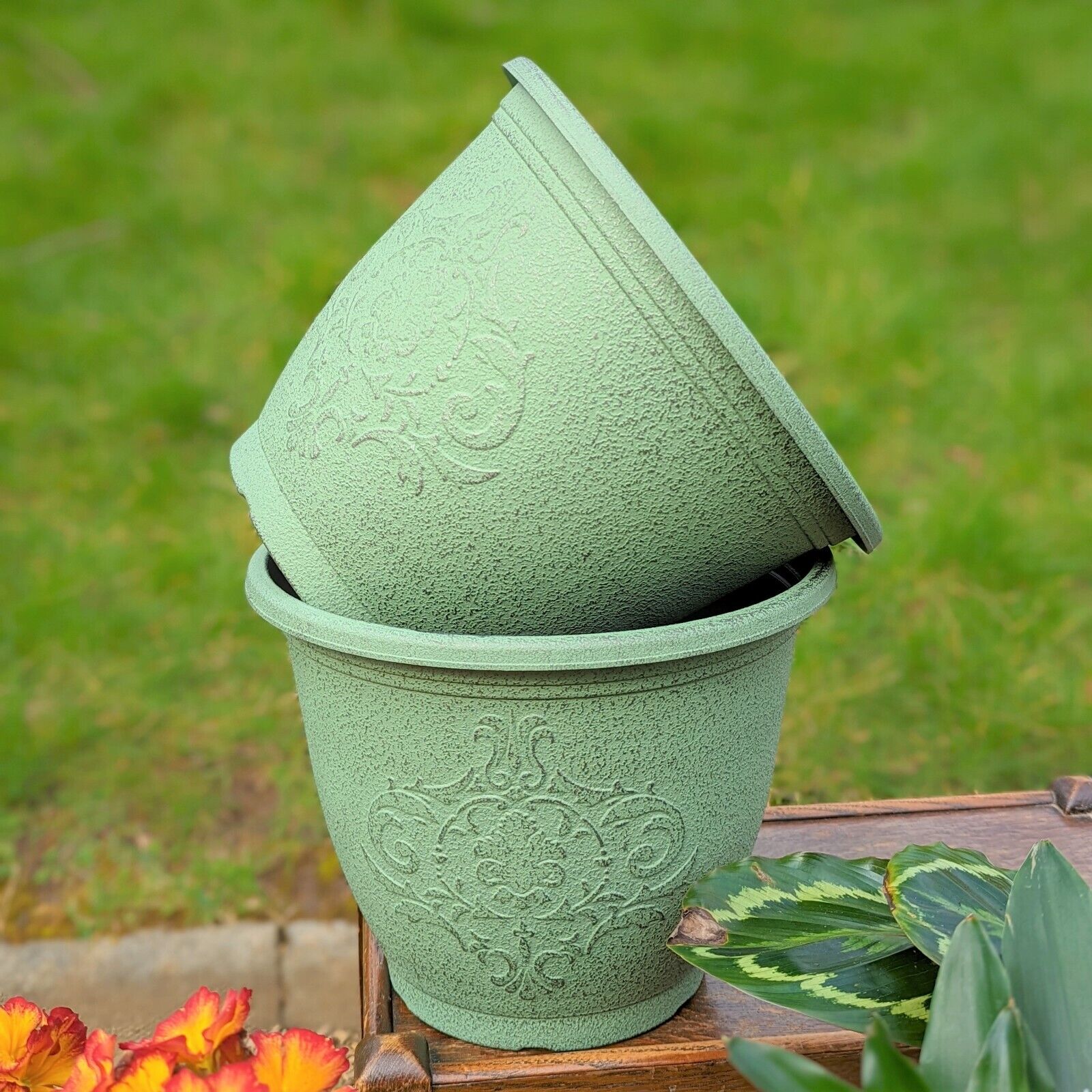 22cm plant pots Planter Set of 2 Green Plastic Garden Plant Pot 22cm Metallic 6L Round – Fyne Finds