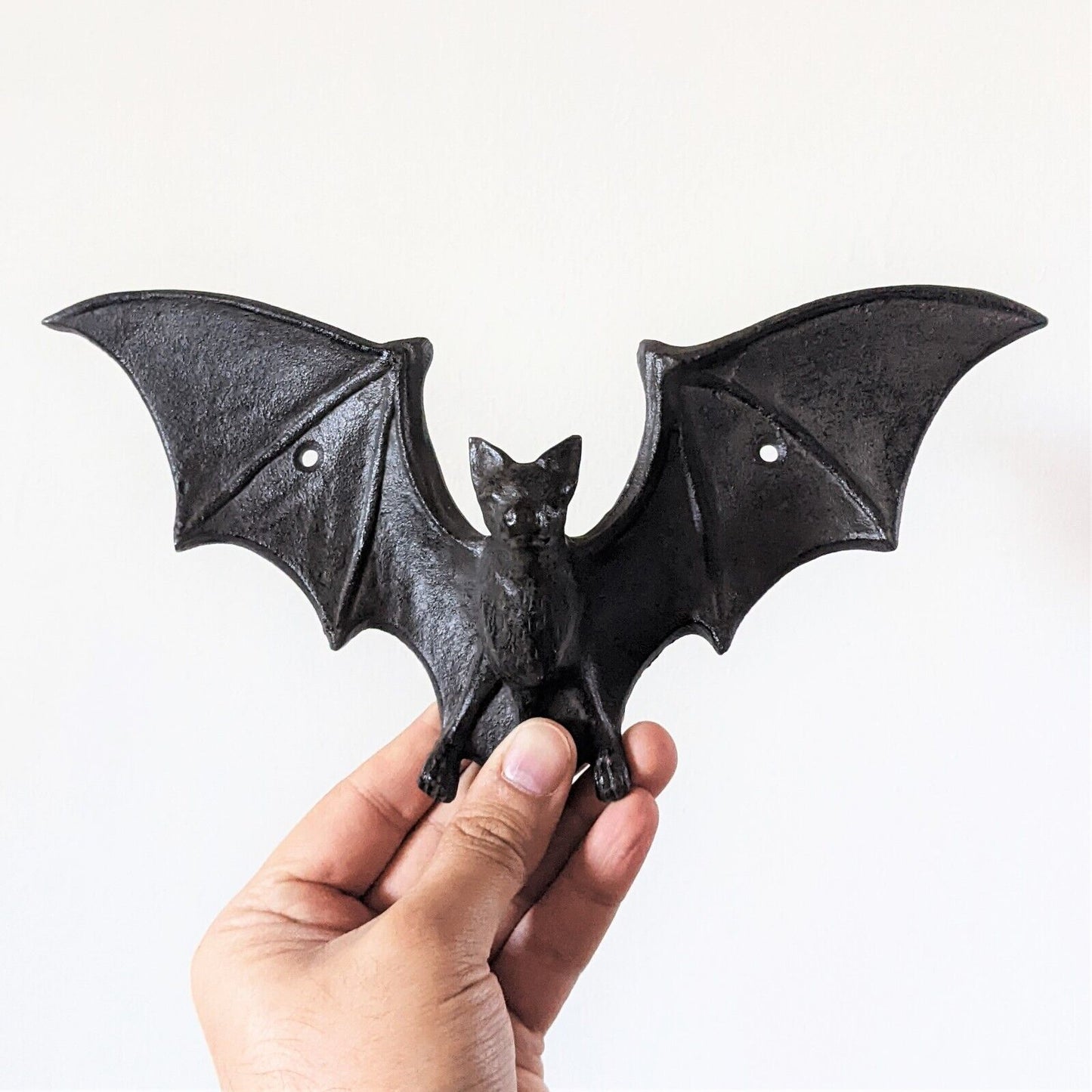 Large Wall Hanging Bat Flying Hook Hanger Halloween Spooky Decor 26cm Cast Iron