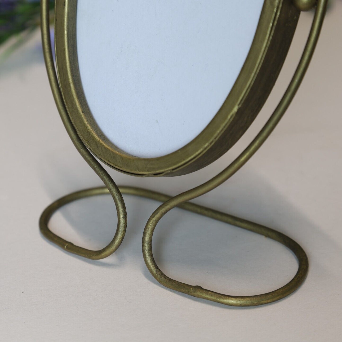 21cm Gold Portrait Photo Frame Metal Wire Stand Photo Picture Display Decor