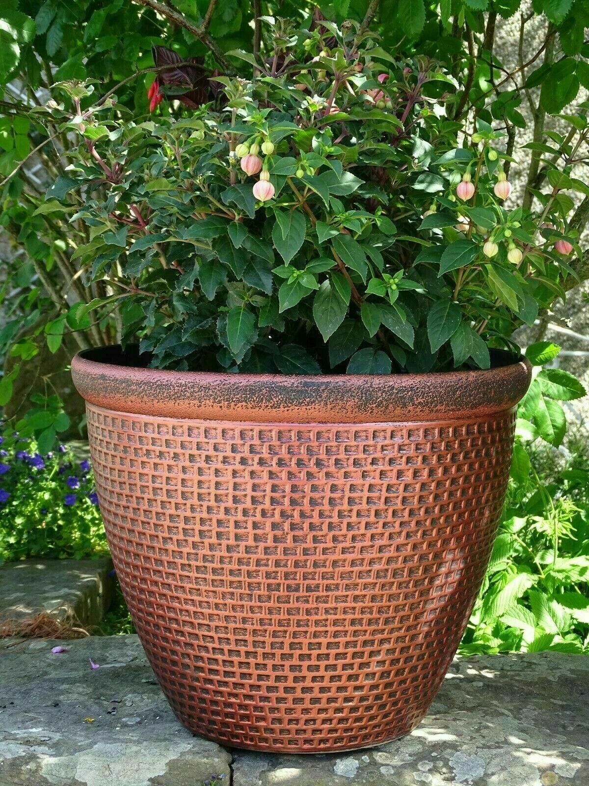 25cm Large Plastic Round Cromarty Planter Antique Copper Plant Flowers Pot Cover