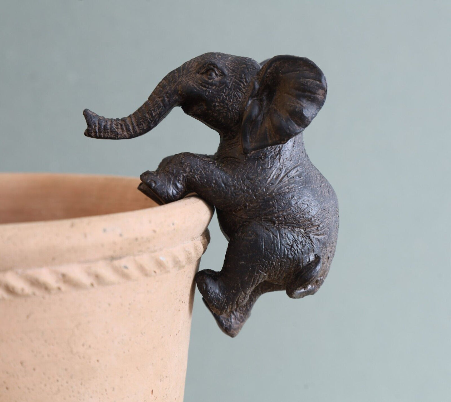 Elephant Plant Pot Hanger Pot Climber Animal Design Home Garden Decor Pot Buddy