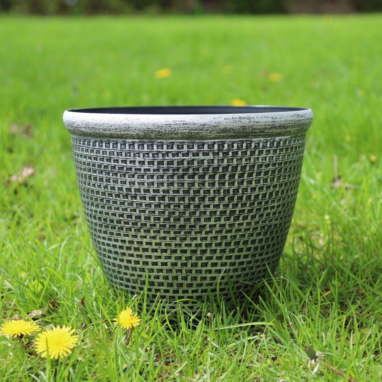 30cm Silver Plastic Round Cromarty Planter Antique Plant Flowers Pot Cover