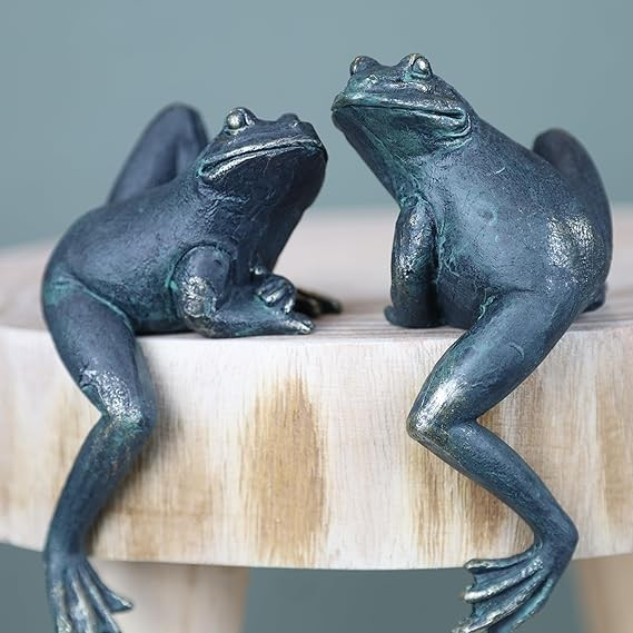 2Pc Climbing Frogs Shelf Sitter Bronze Effect Resin Animal Sculptures Ornament