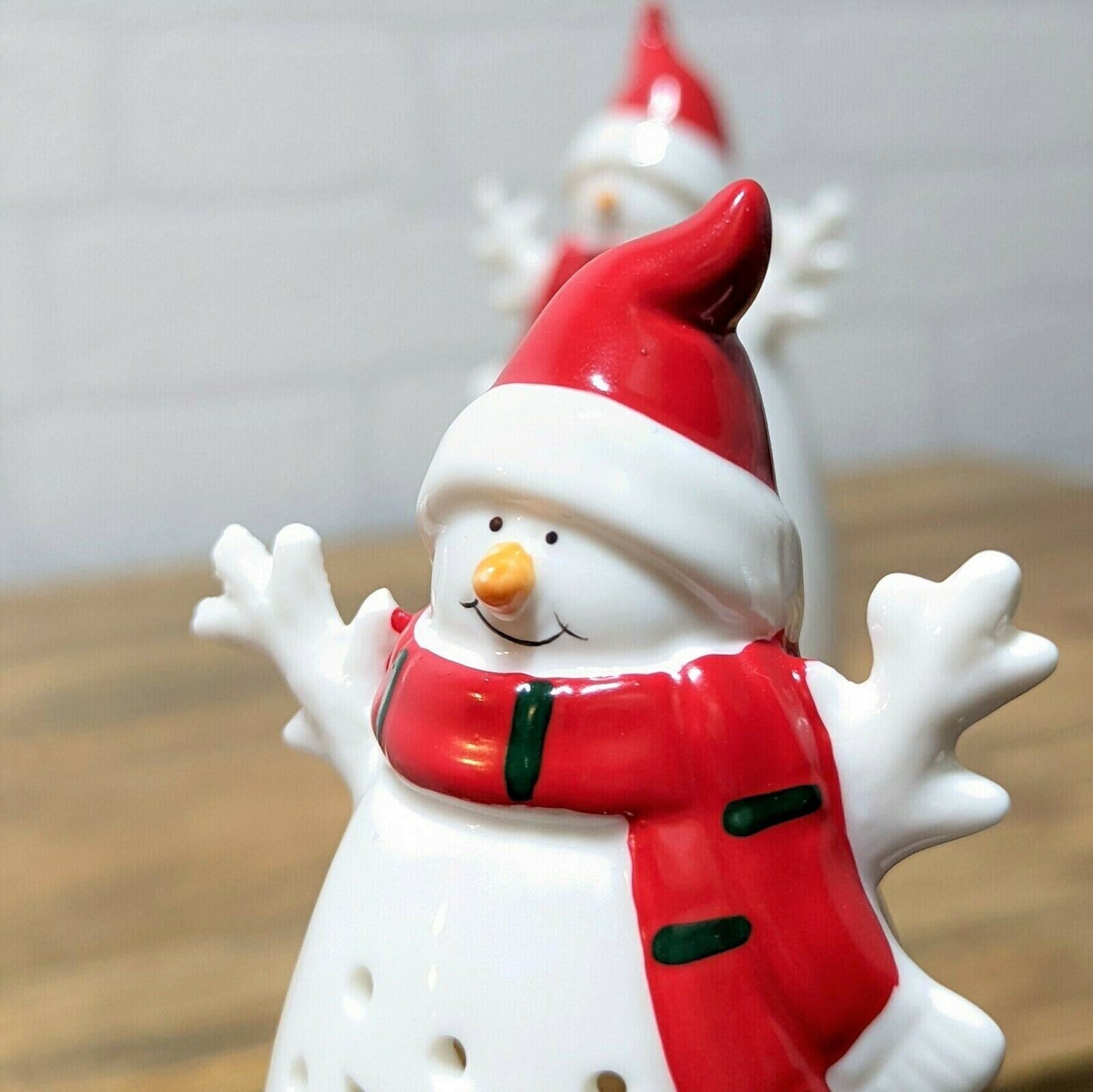Christmas Snowman Light Up LED Warm White Xmas Decor Table Window Ornament 18cm