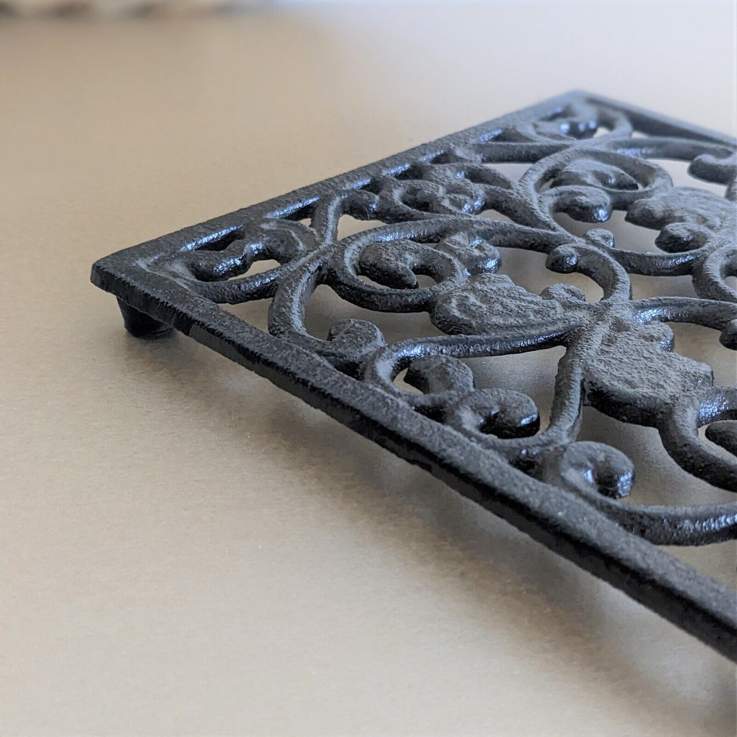 Square Trivet Tea Pot Pan Stand Dining Kitchen Worktop Protection 17cm Cast Iron