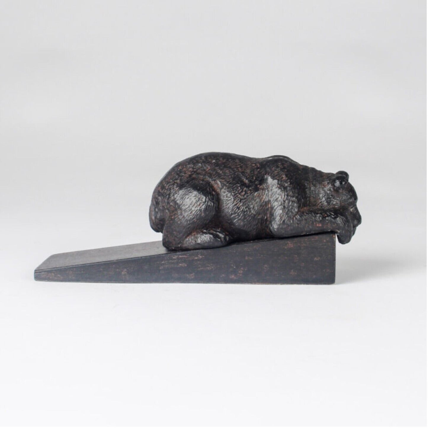 Resin Peeking Bear Wooden Base Door Wedge Shabby Chic Door Stopper Stop