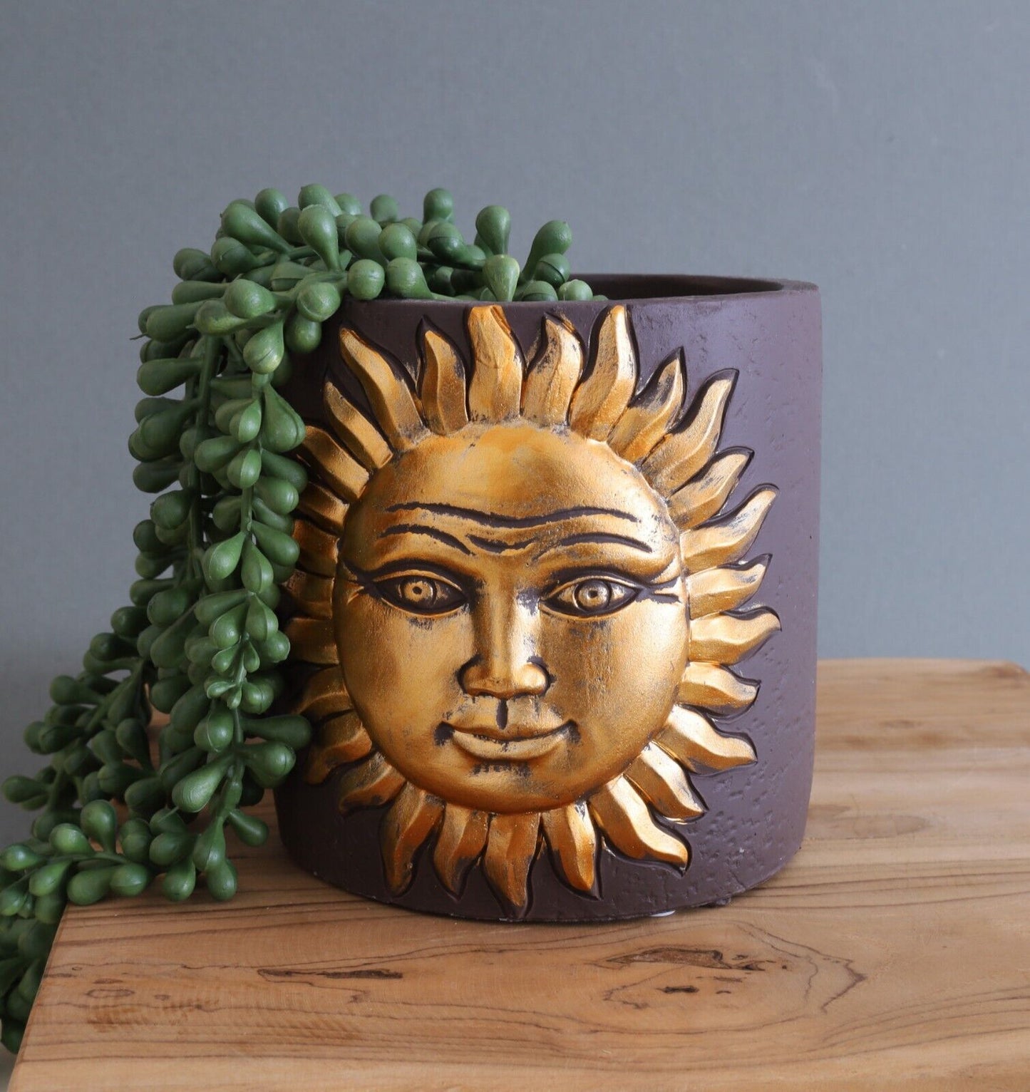 15 cm Solar Golden Sun Cement Brown Plant Pot Holder Cache Cover Planter