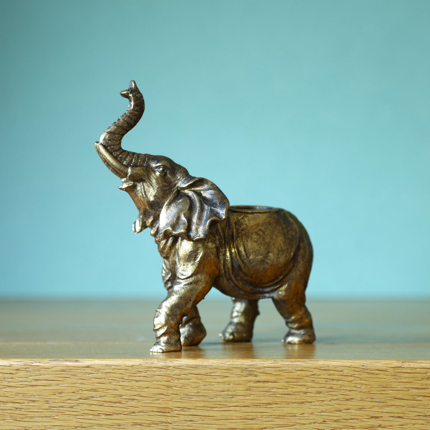 Resin Gold Angry Elephant Taper/Dinner Candle Stick Holder Antique Animal Statue