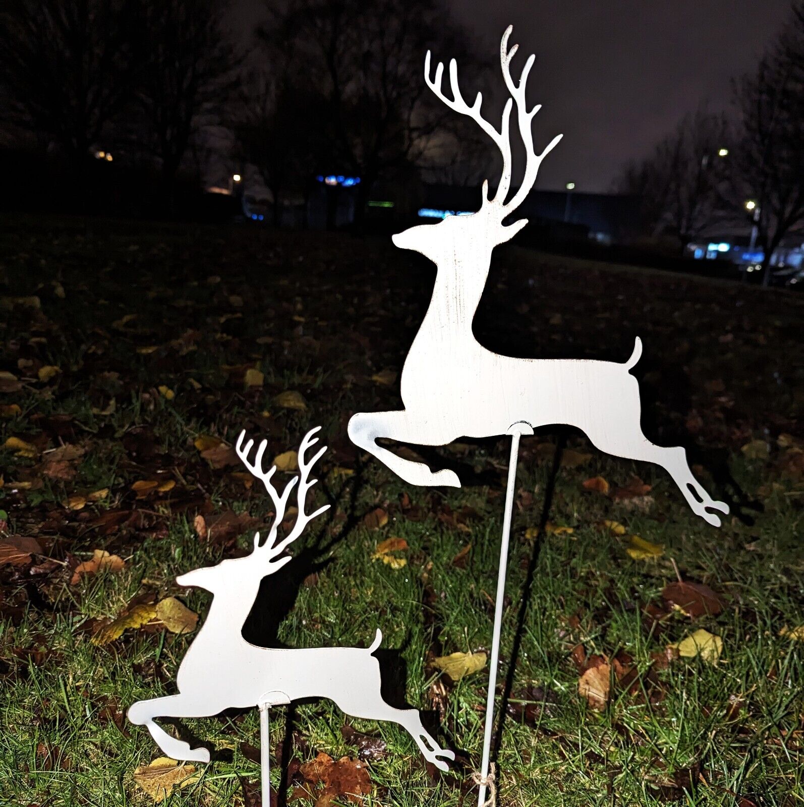Rustic White Reindeer Metal Art Garden Stake Christmas Decor Outdoor Ornament