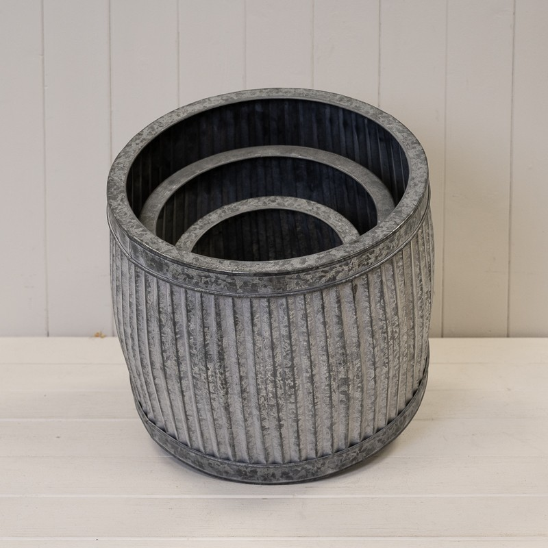 3Pc Grey Metal Galvanised Plant Pots Dolly Ribbed Planters Rustic Garden Decor