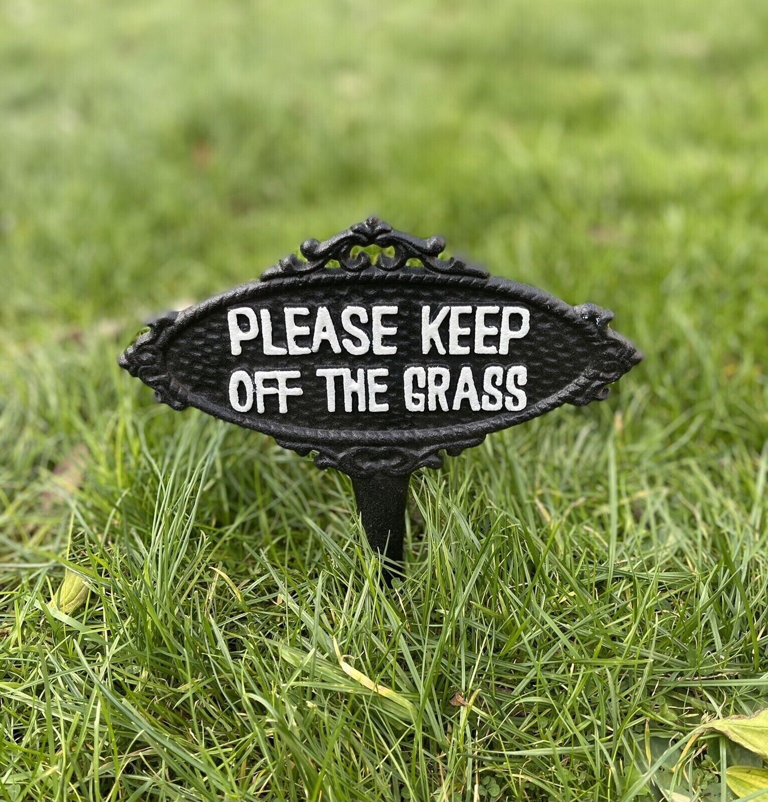 Please Keep Off The Grass Lawn Sign Cast Iron Garden Plaque Spike Decor