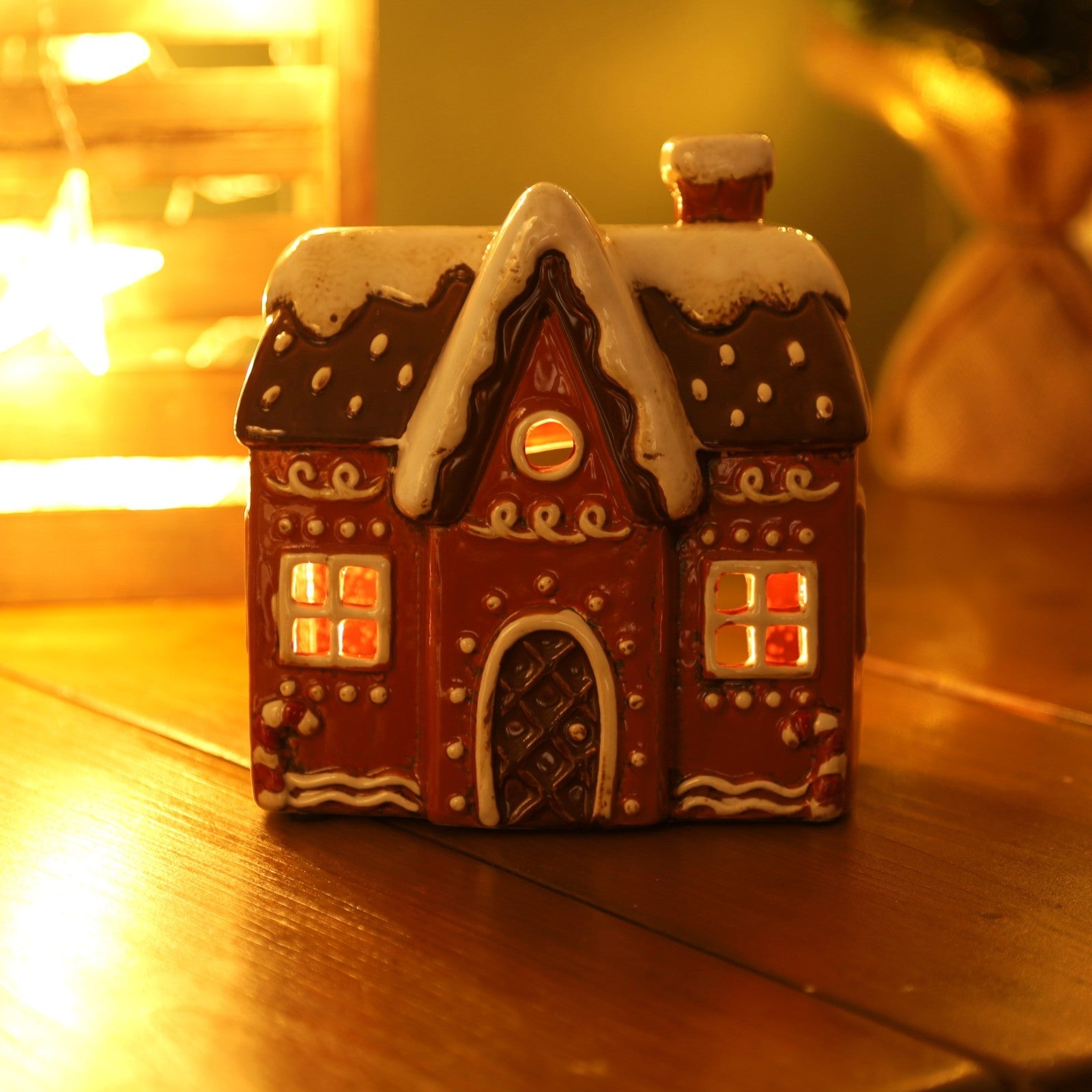 Ceramic Cottage Tealight Candle Holder Wax Melt Burner Village Scene Gingerbread