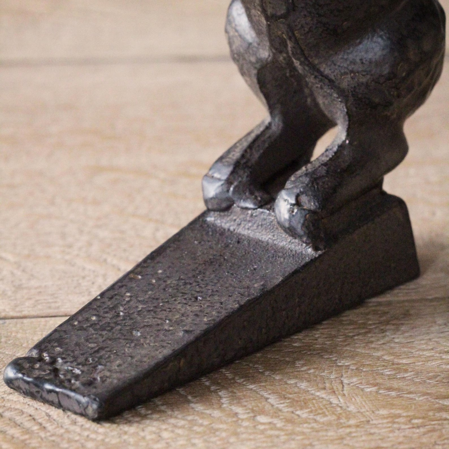 Cast Iron Brown Rabbit Doorstopper Hare Animal Floor Stop Rustic Door Wedge