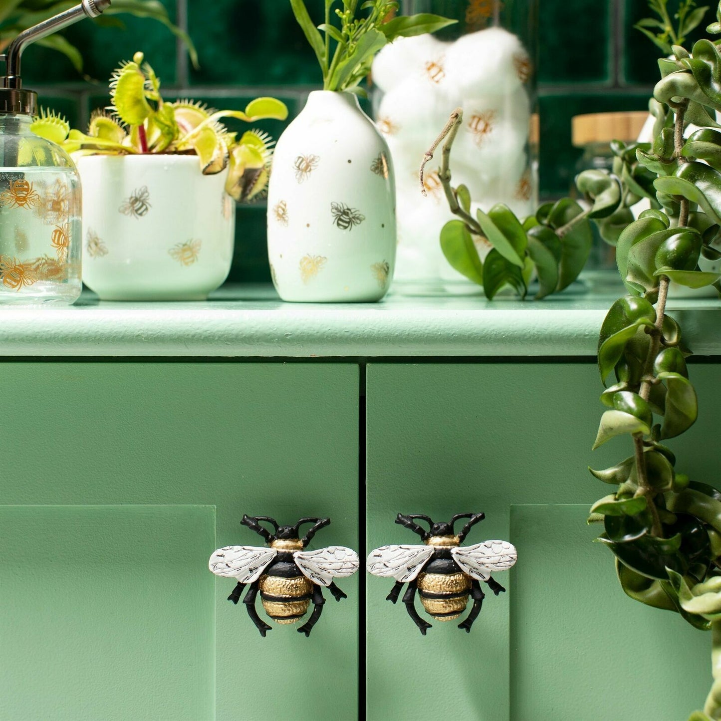 Gold Bee Vintage Metal Drawer Cupboard Pull Door Handle Knob Furniture Handle 