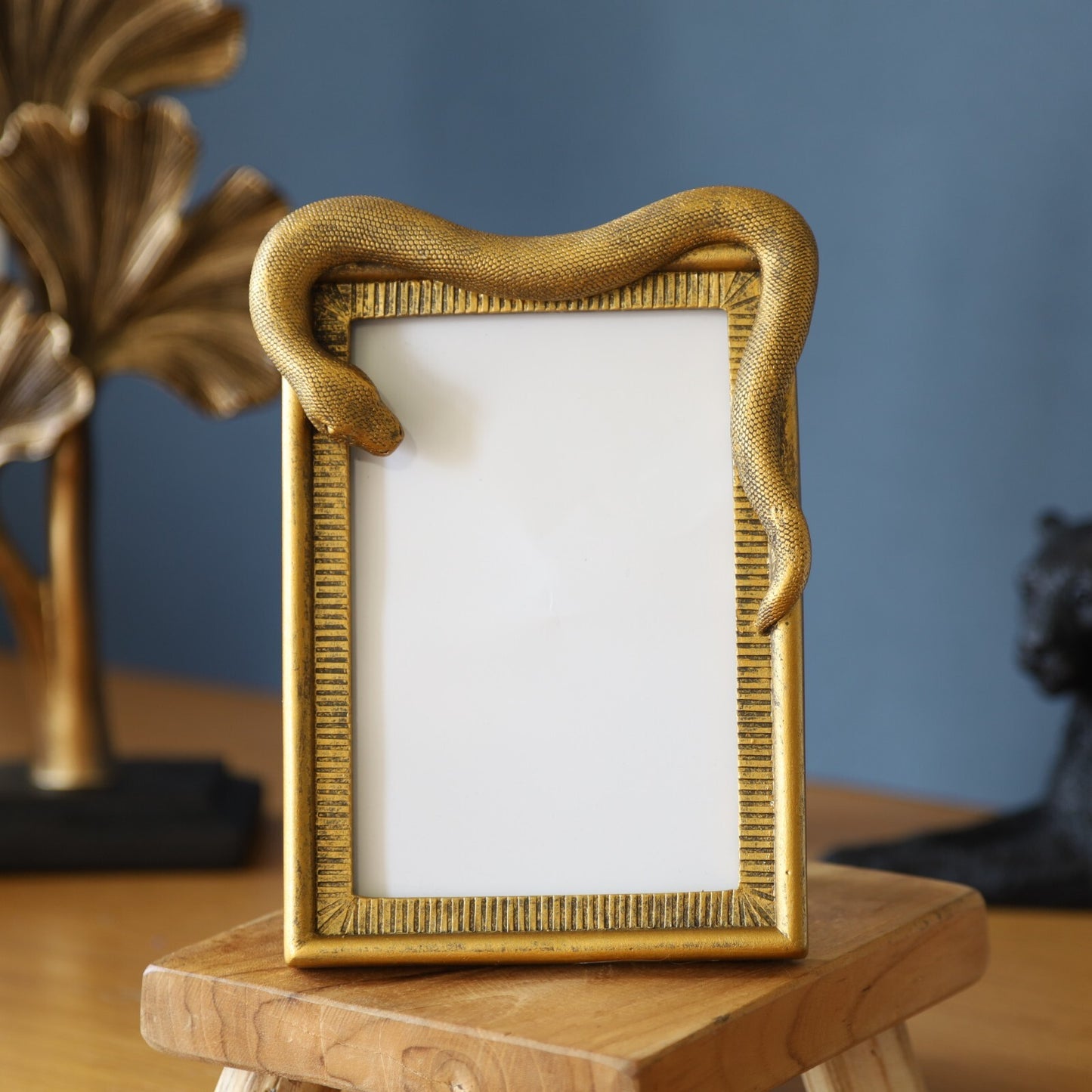 Resin Gold Snake Photo Frame 4x6inch Picture Holder Frame Sculpture Decoration