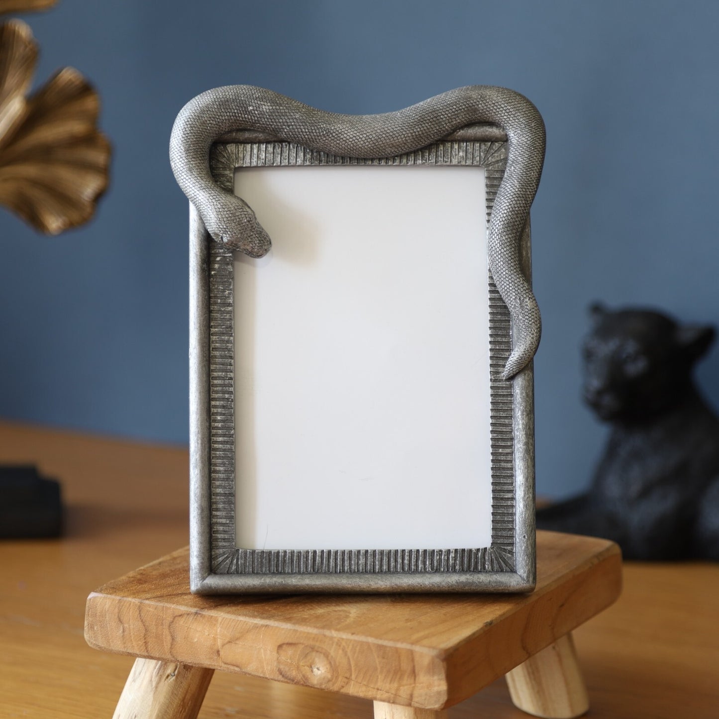 Resin Silver Snake Photo Frame 4x6inch Picture Holder Frame Sculpture Decoration