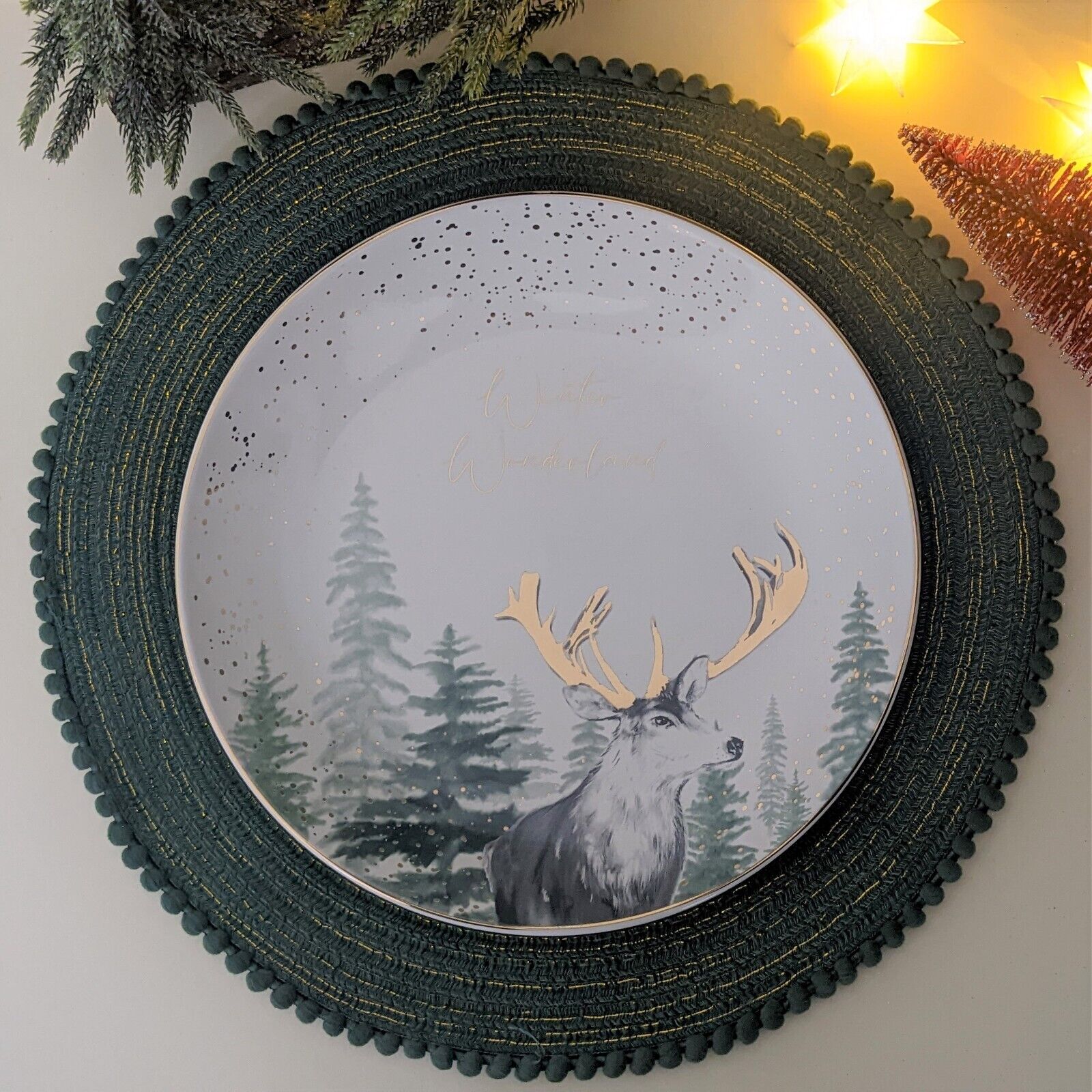 4 Round Christmas Table Dinner Dinning Placemats Round Green Gold PomPom Design