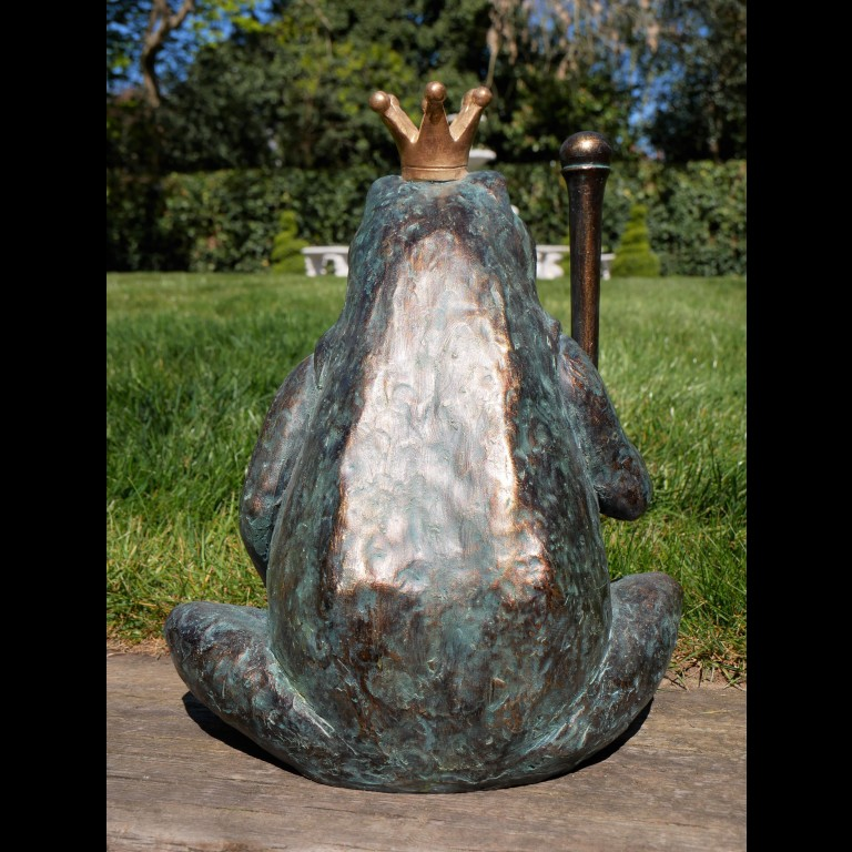 Green Resin King Frog Prince Garden Ornament Crown Frog Sculpture Bronze Effect