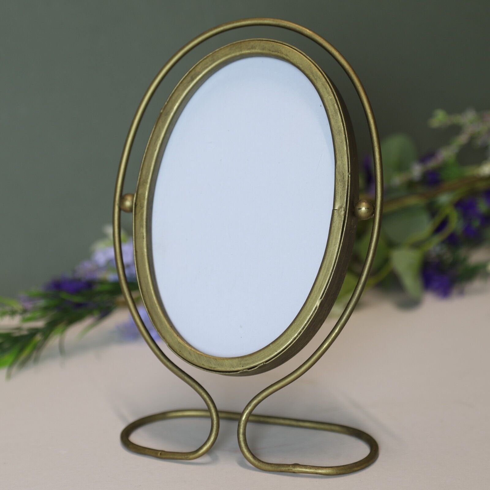 21cm Gold Portrait Photo Frame Metal Wire Stand Photo Picture Display Decor