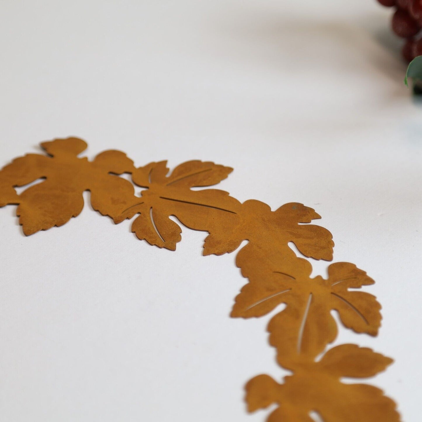 30cm Aged Metal Leaf Orange Wreath Autumn Halloween Home Wall Garden Decor Gift