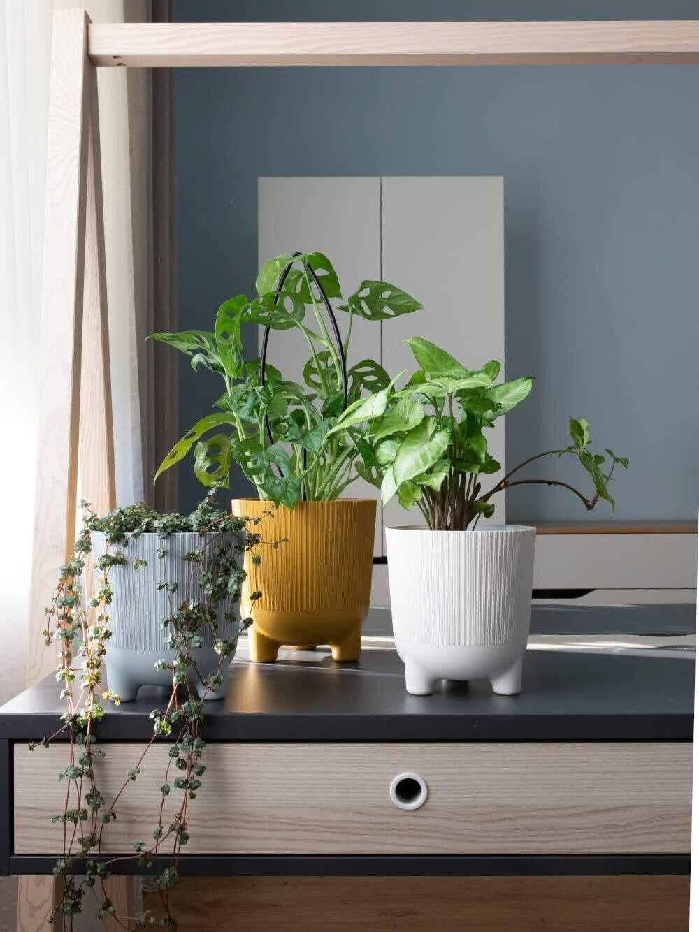 16 cm Eco Recycled Wood Plastic Green Round Indoor Planter Cover With Feet