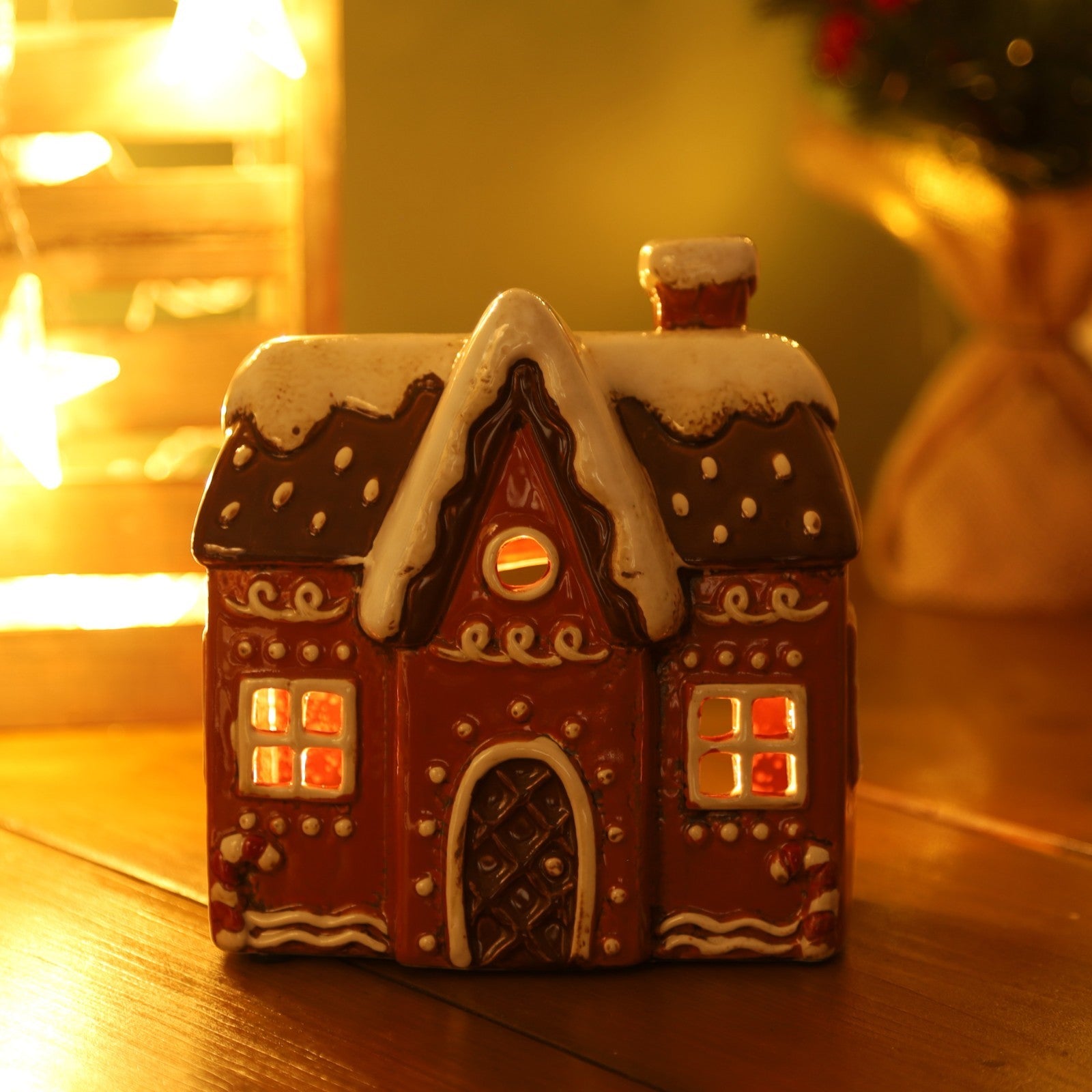 Ceramic Cottage Tealight Candle Holder Wax Melt Burner Village Scene Gingerbread