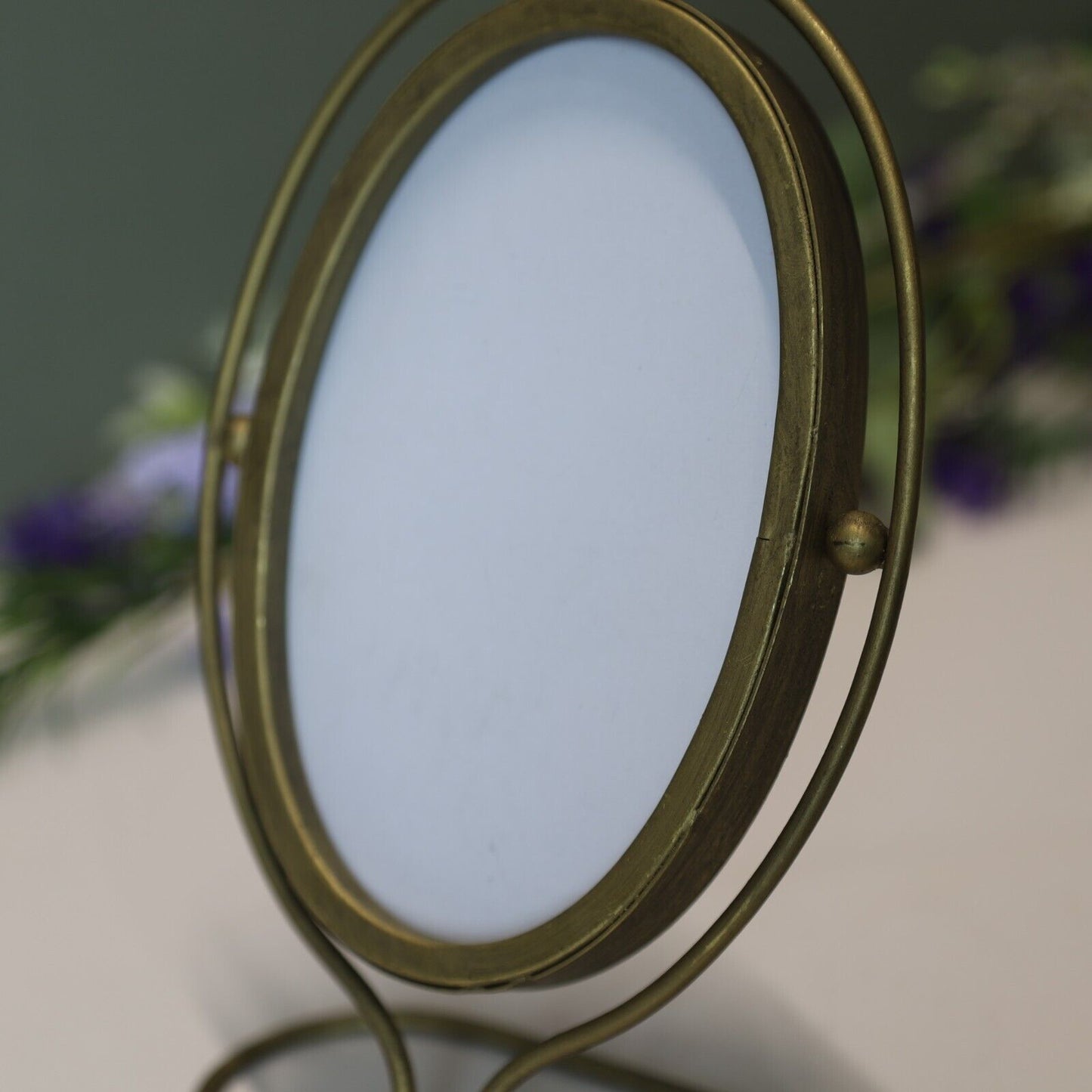 21cm Gold Portrait Photo Frame Metal Wire Stand Photo Picture Display Decor