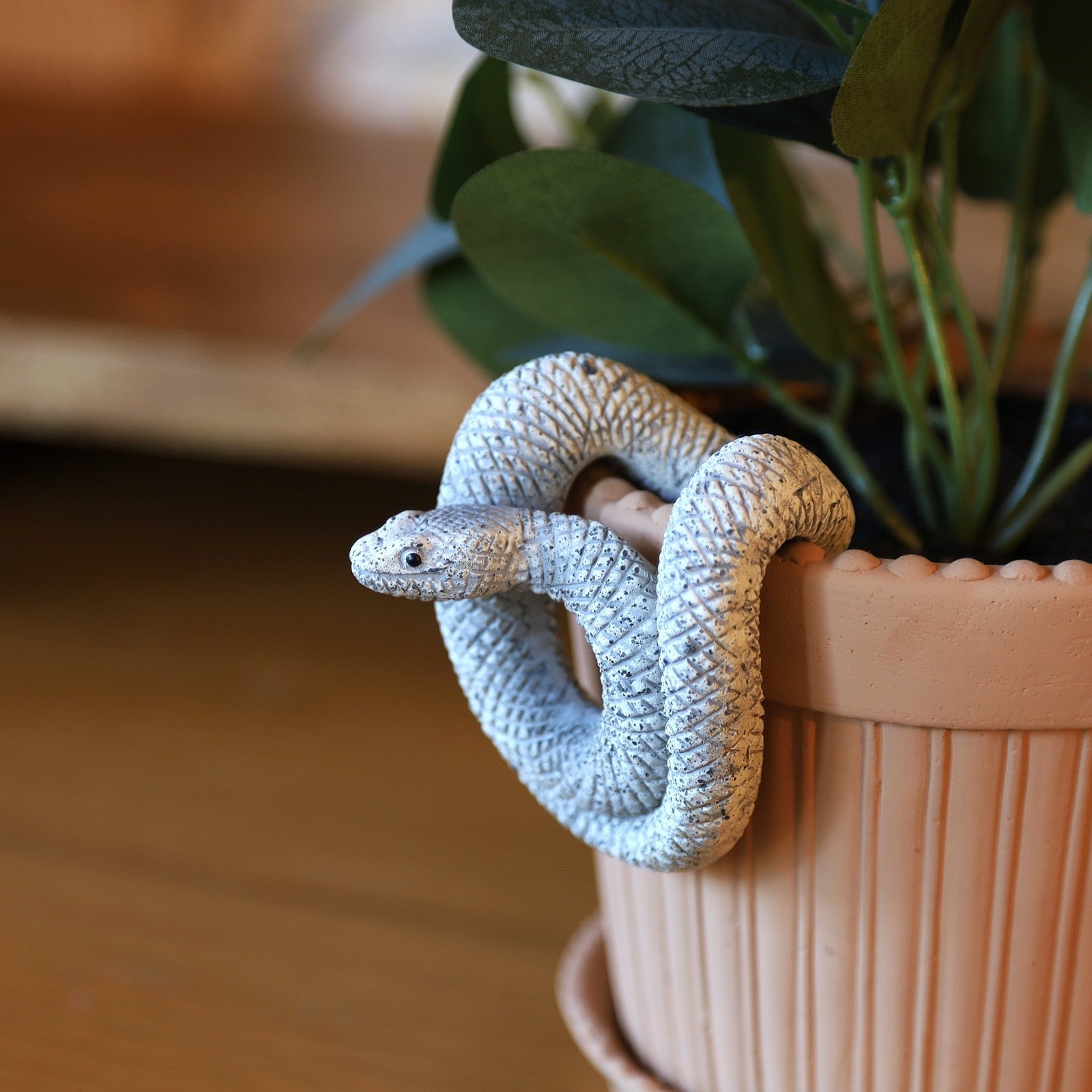 Resin Stone Snake Plant Pot Hanger Antique Animal Home Garden Decor Ornament