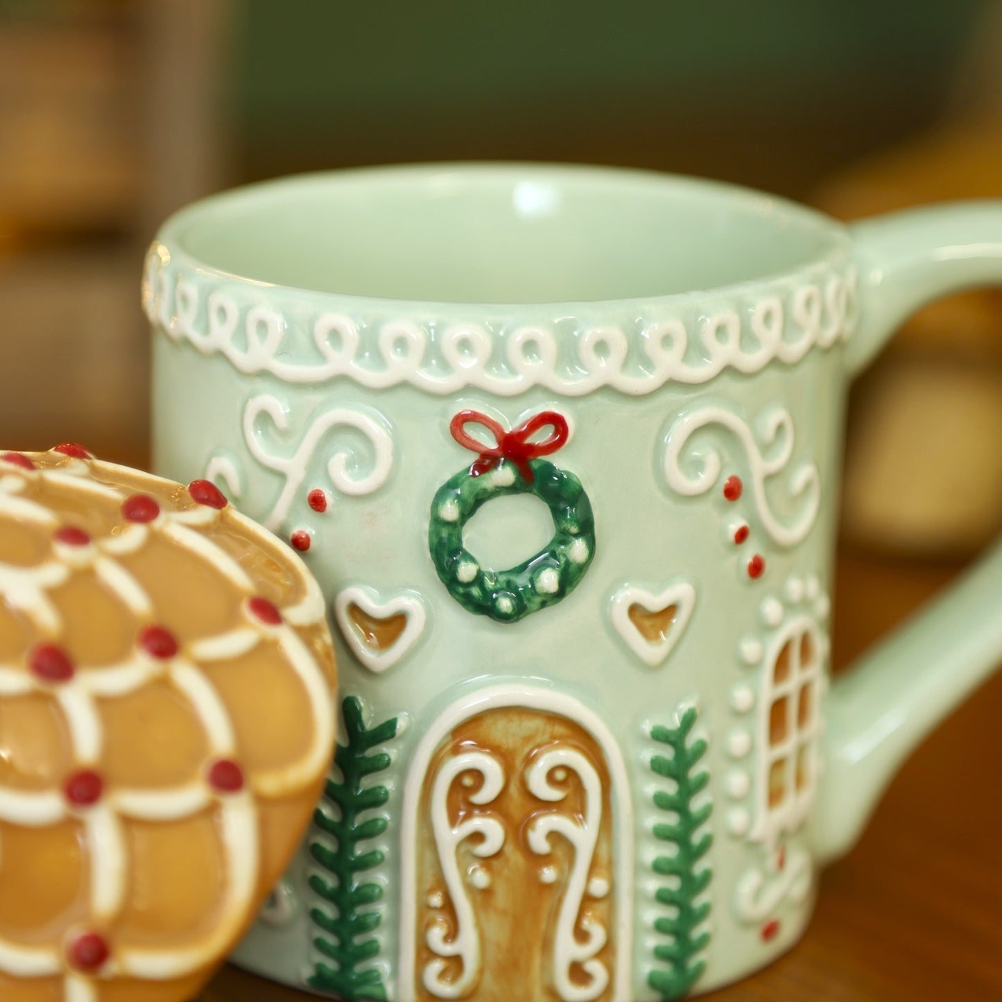Gingerbread House Ceramic Mug with Lid Christmas Festive Cup Coffee Tea Drink