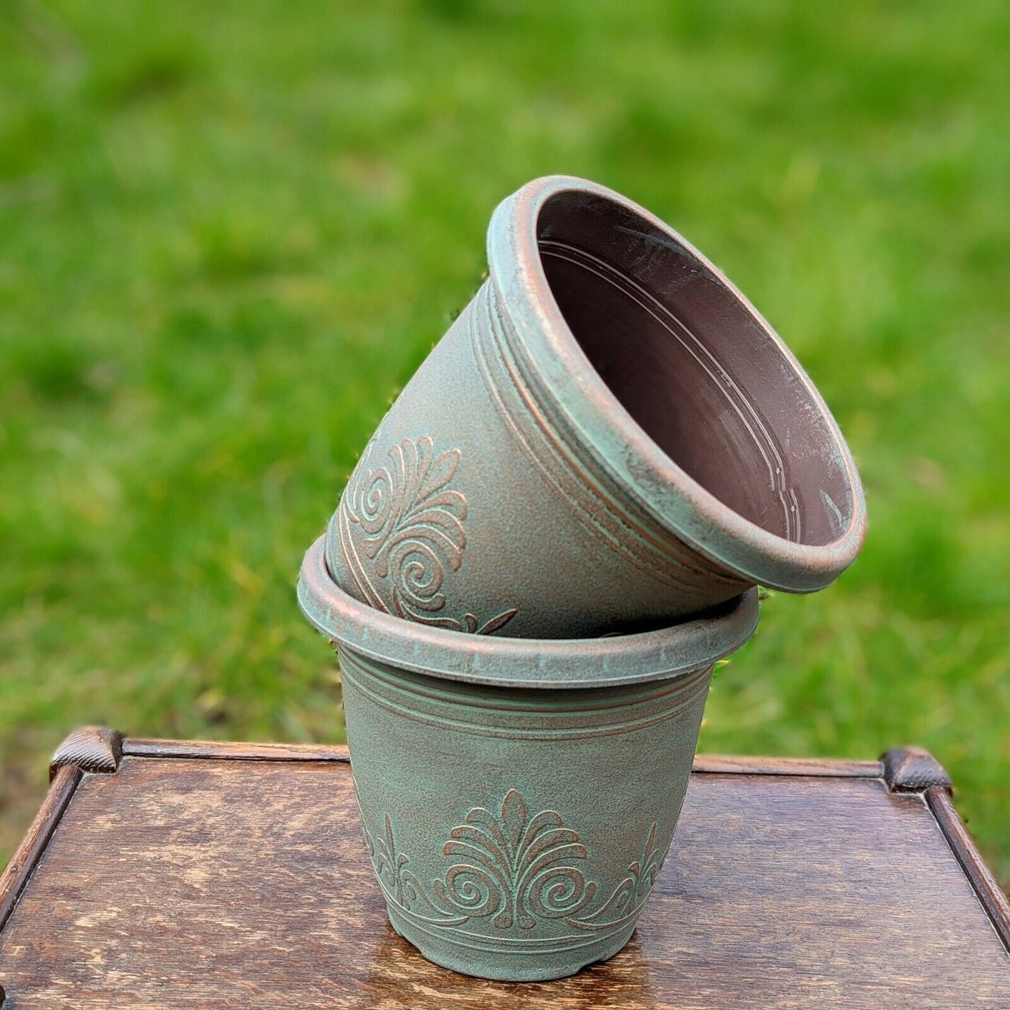 Set of 2 Copper Green Plastic Plant Pot 16cm Metallic Round 1.9L Garden Planter